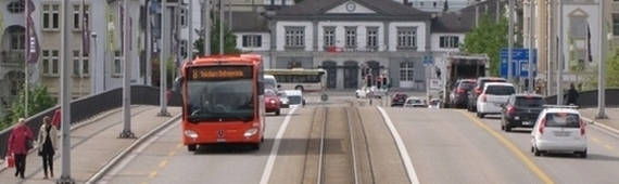 Verkehr auf der Rötibrücke Solothurn