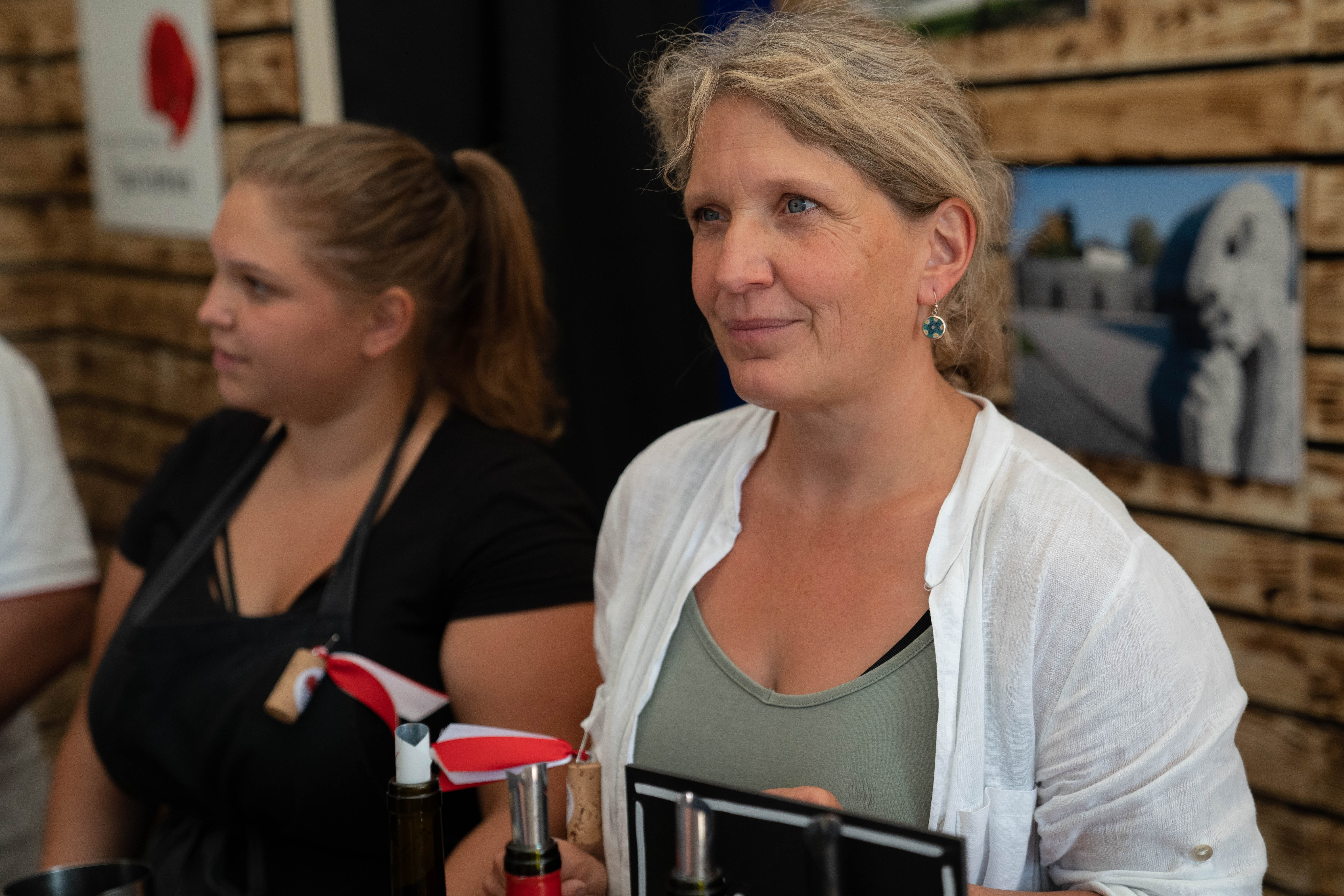 Die Solothurner Winzer in Vevey an einem Stand.