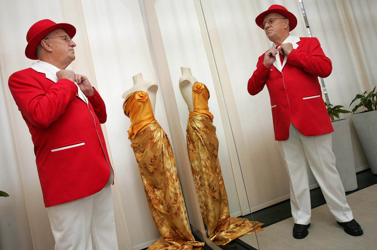 Solothurner Eduard Roth-Hasler wird Hans Roth-Ehrenkleidträger