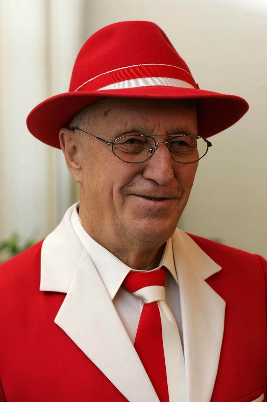 Solothurner Eduard Roth-Hasler wird Hans Roth-Ehrenkleidträger