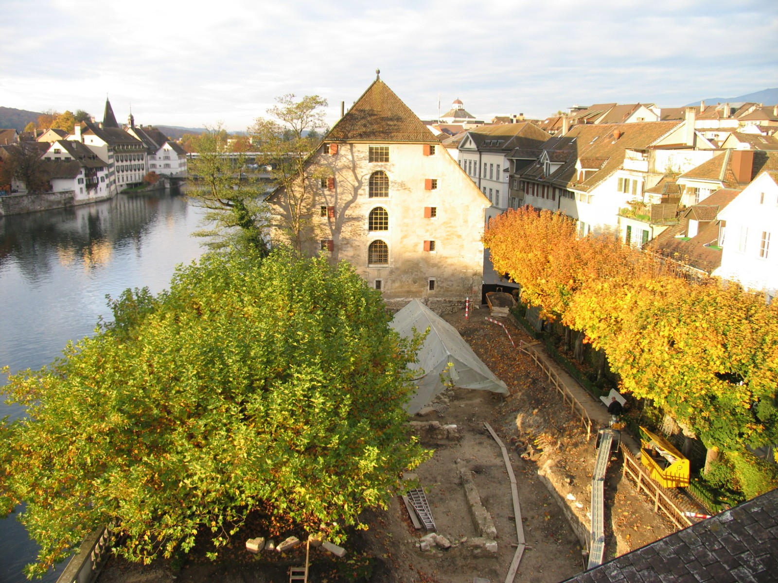 Blick in den Garten des Palais Besenval während der Ausgrabung