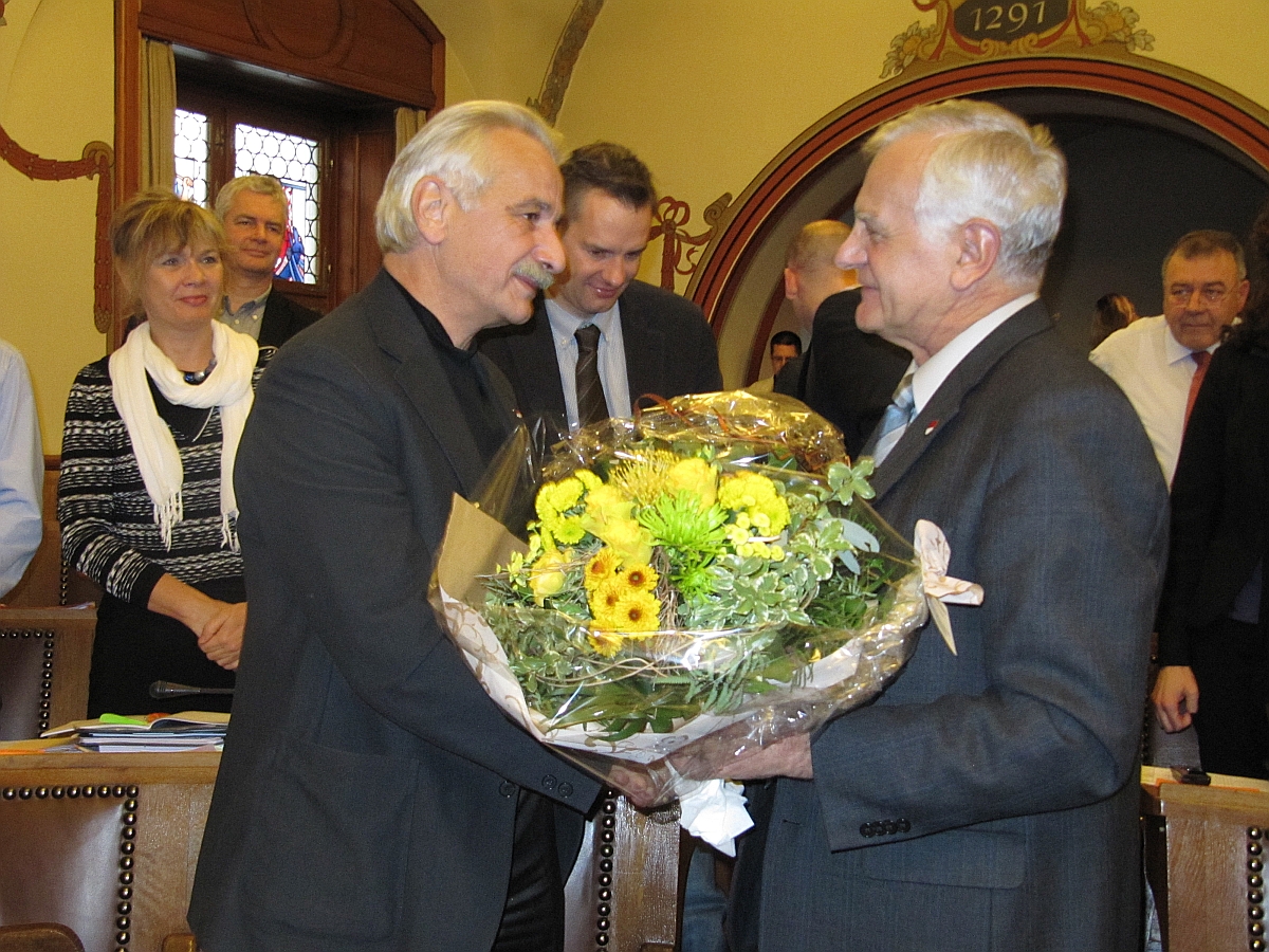Bild 2 - Claude Belart (l) und scheidender Kantonsratspräsident Hans Abt