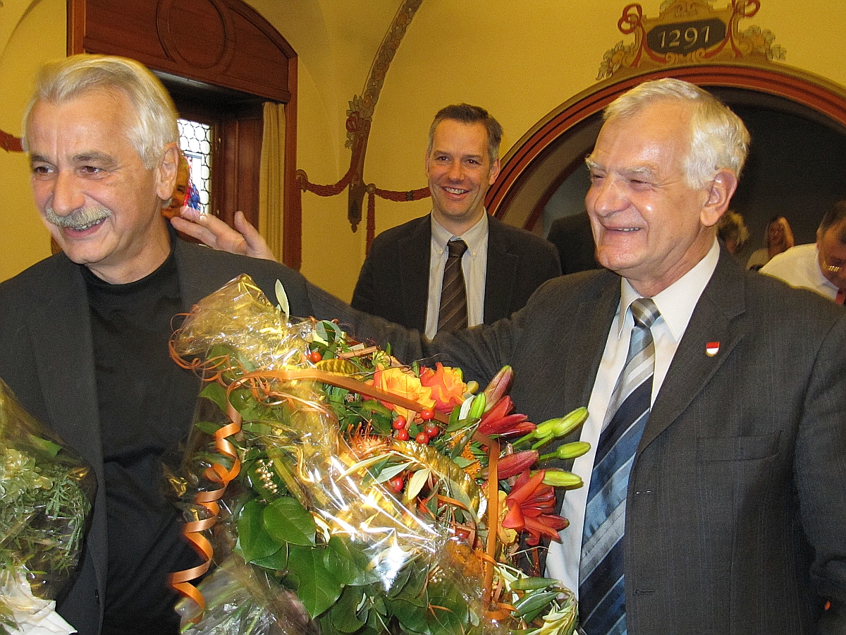 Bild 3 - Claude Belart (l) und scheidender Kantonsratspräsident Hans Abt