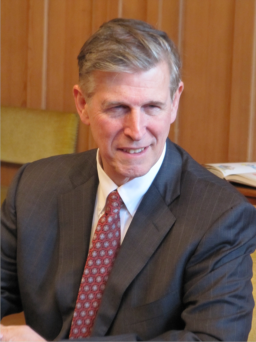 Bild 2 - US-Botschafter Donald S. Beyer