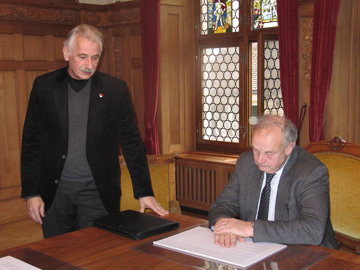 Landammann Wanner und Kantonsratspräsident Claude Belart (v.r.)