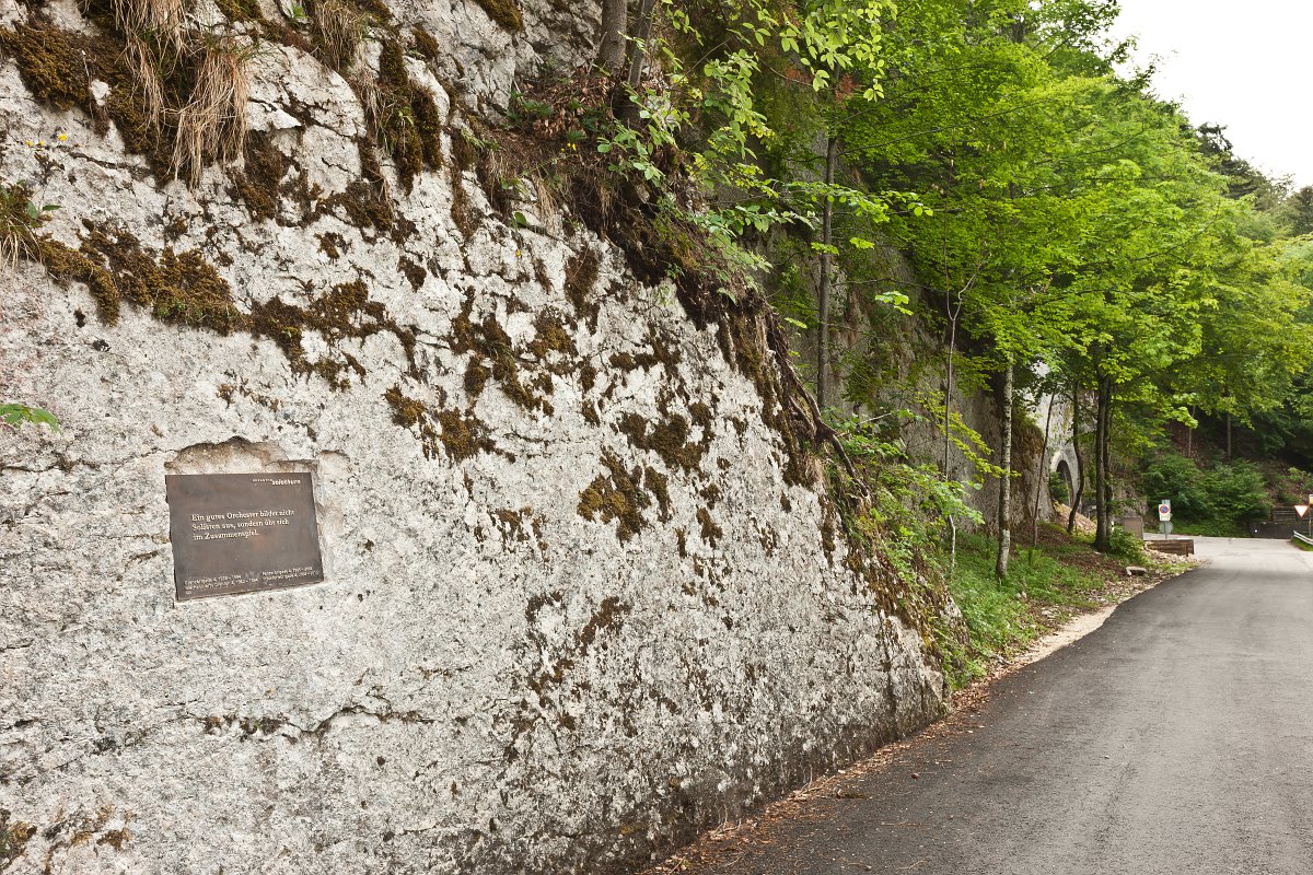 Bild 3 - Passwang - Erinnerungstafeln für aufgelöste Verbände der Armee